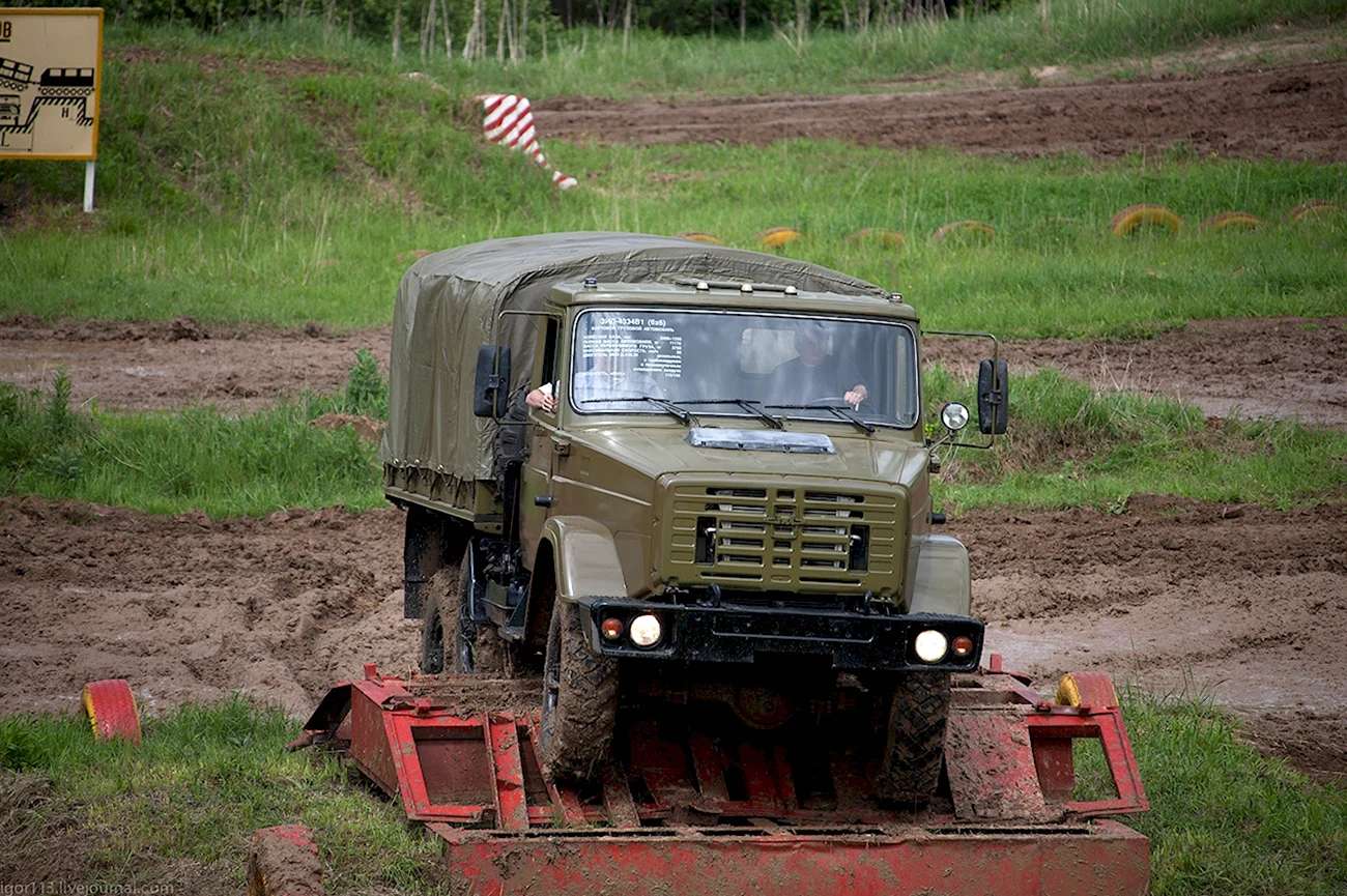 29 Мая — день военного автомобилиста вс РФ. Поздравление