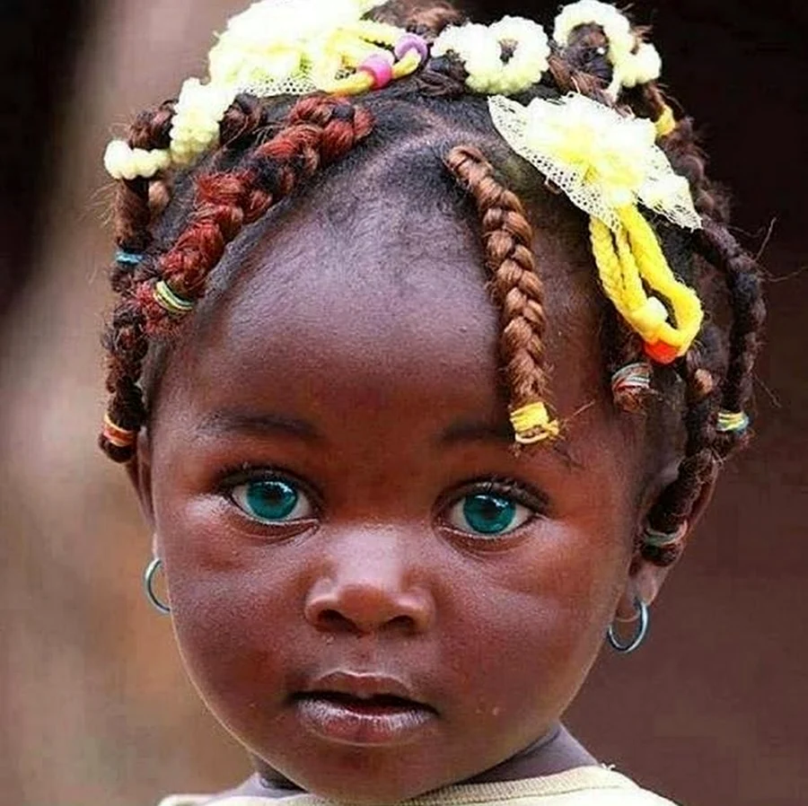 Африканцы с голубыми глазами. Красивая картинка