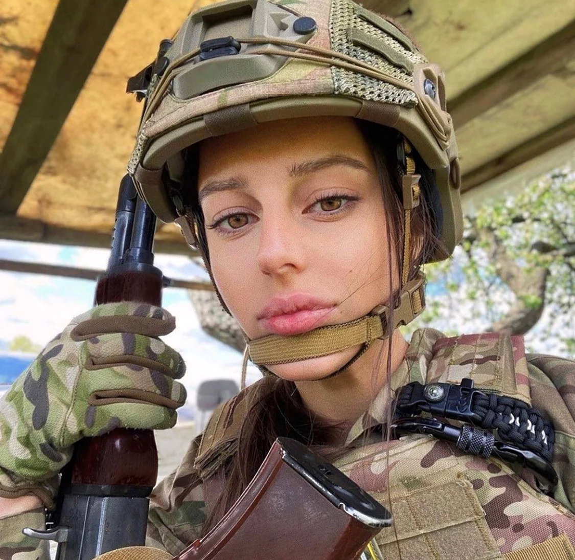 Александра Самсонова снайпер Украина. Красивая девушка