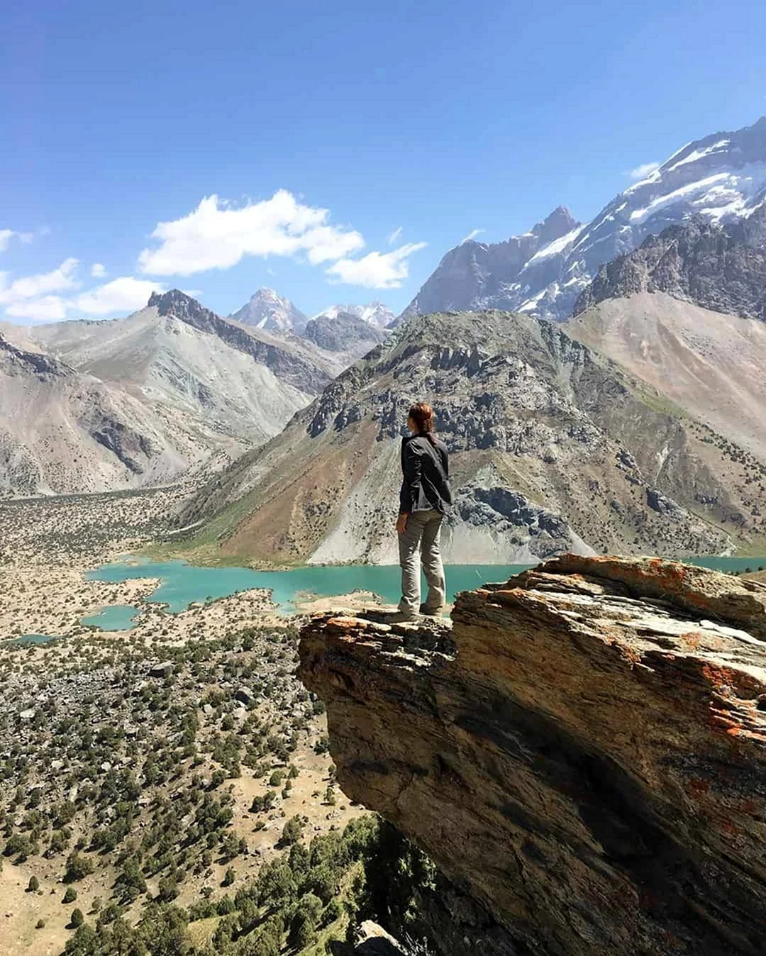Алиса горы Таджикистана Дангаринские горы. Красивая картинка