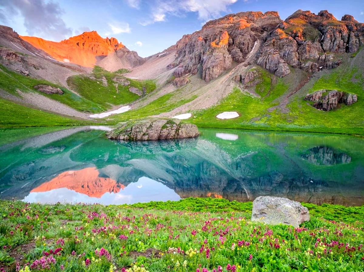 Альпийские озера Колорадо. Красивая картинка