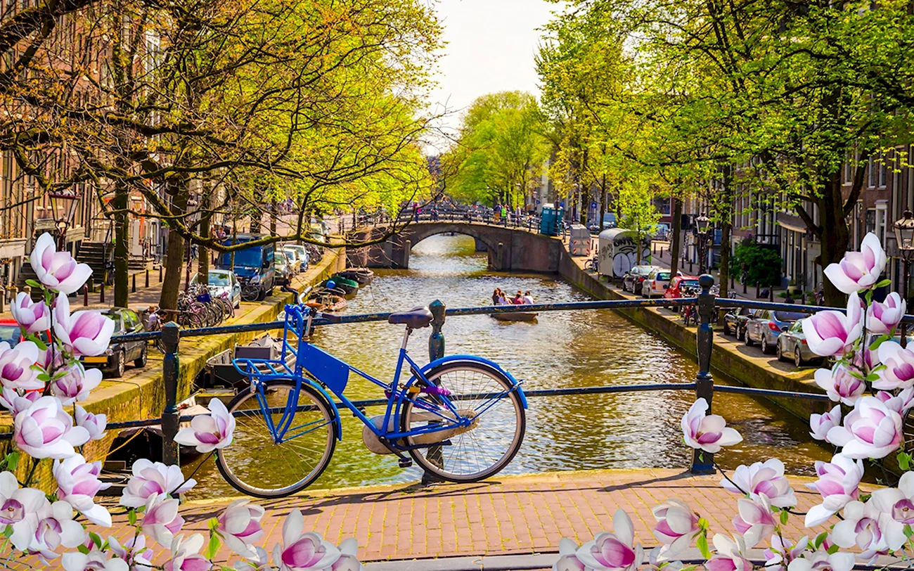 Амстердам город в Нидерландах парк Тиволи. Картинка