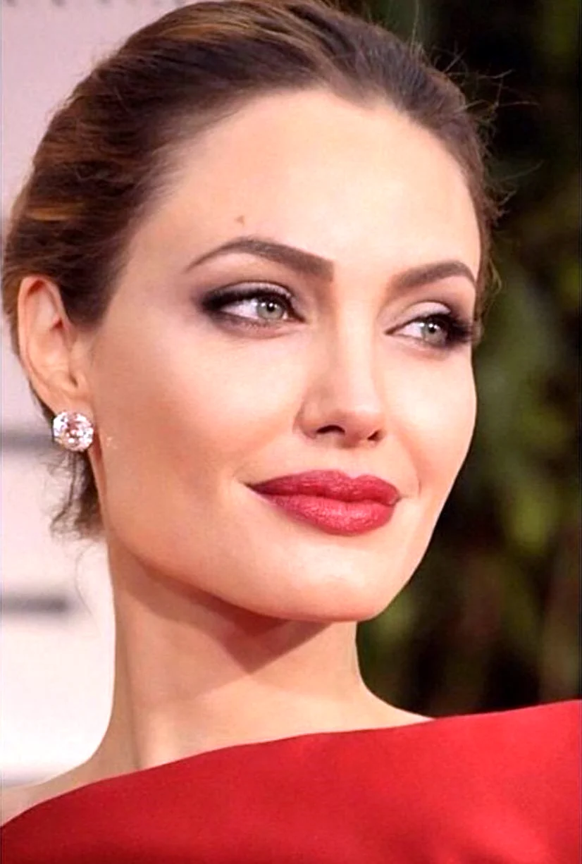 Анджелина Джоли макияж глаз. Красивая девушка