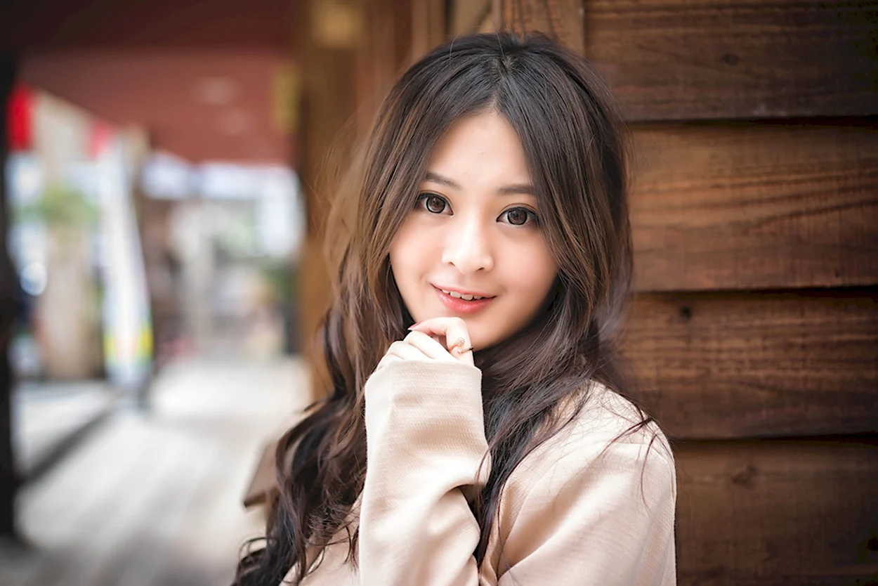 Азиатские девушки. Красивая девушка