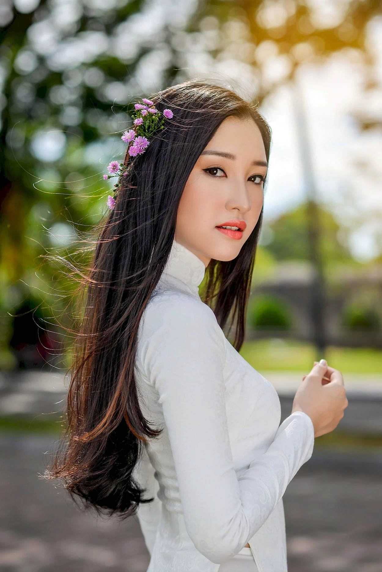 Азиатские девушки. Красивая девушка