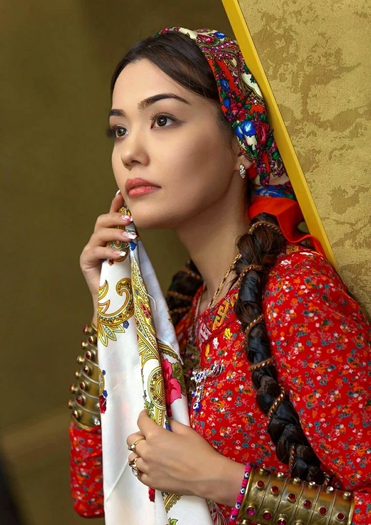 Азимова туркменка певица. Красивая девушка