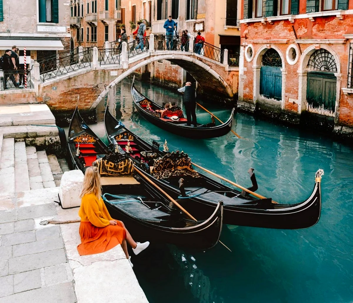Бирюзовый канал Венеция Италия. Картинка