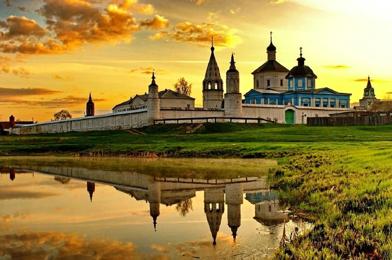 Бобренёв монастырь в Коломне. Красивая картинка