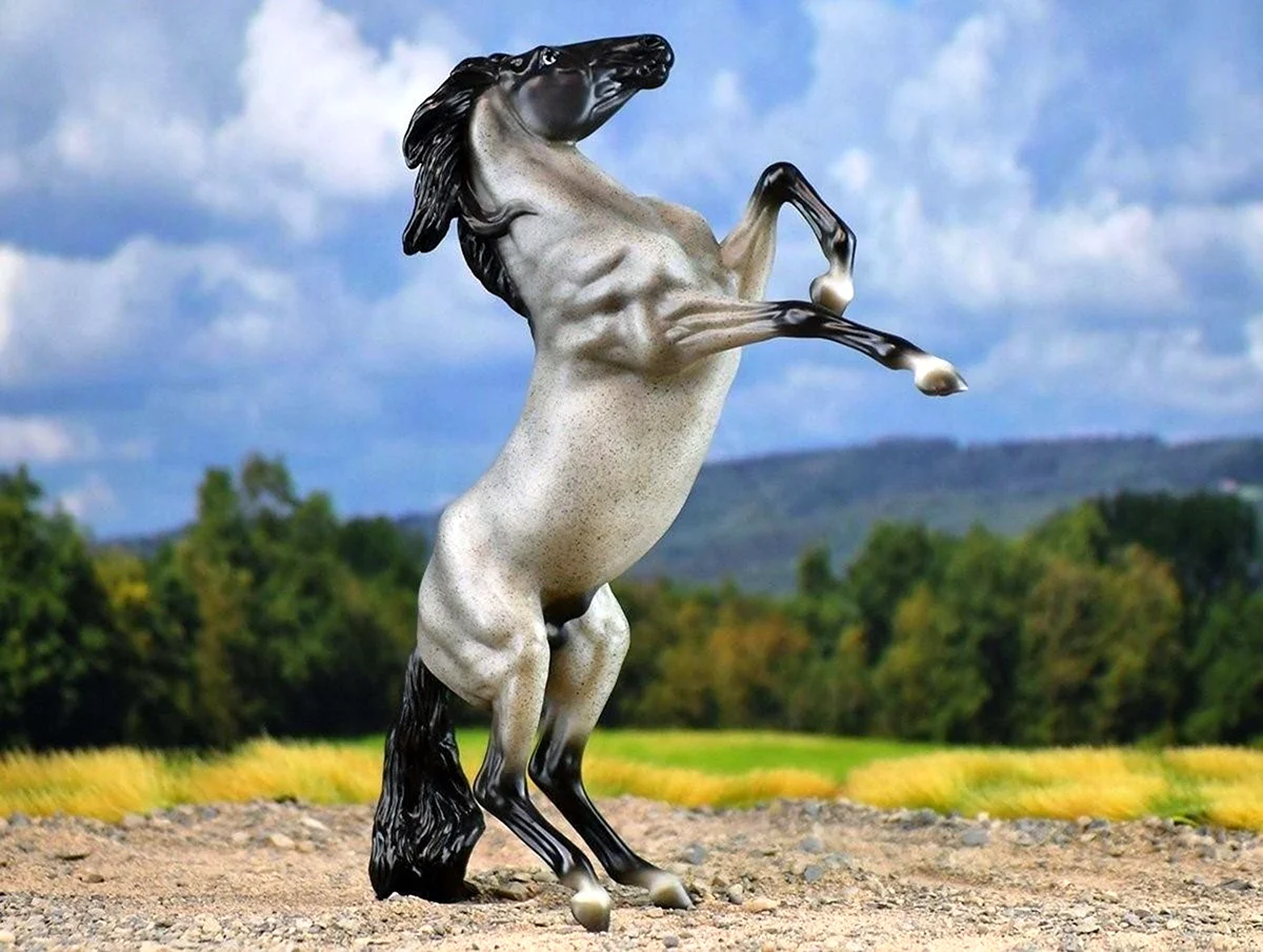 Breyer лошадь Дикая Мустанг. Красивое животное