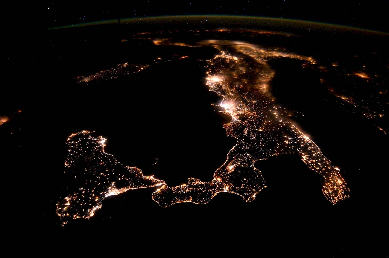 Чунцин из космоса ночью. Картинка