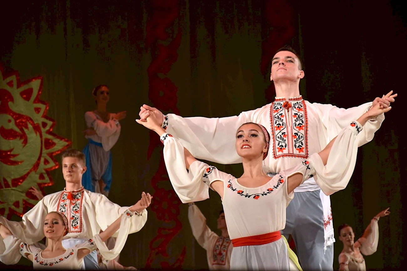 День работников культуры и любителей народного искусства – Украина. Поздравление