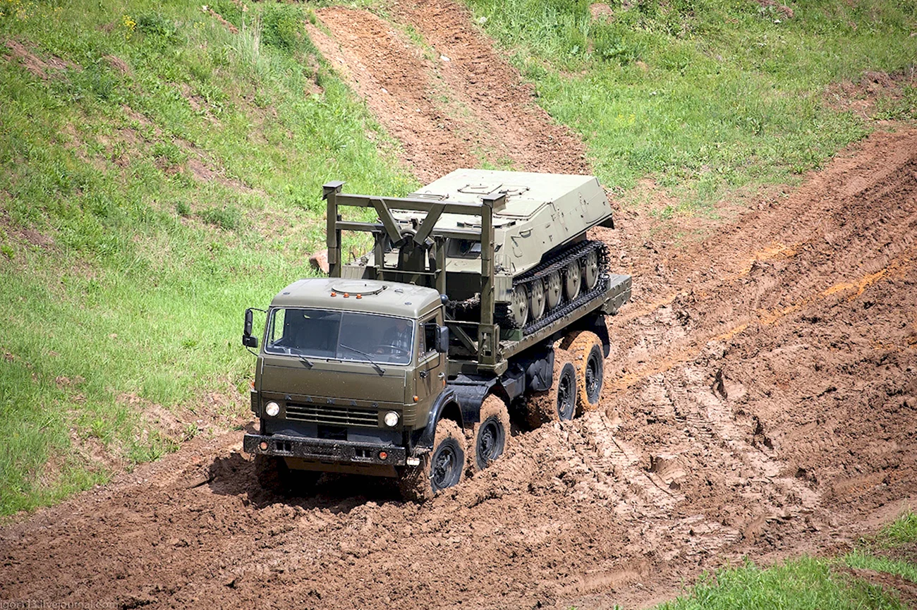 День военного автомобилиста военный тягач на базе КАМАЗА. Поздравление