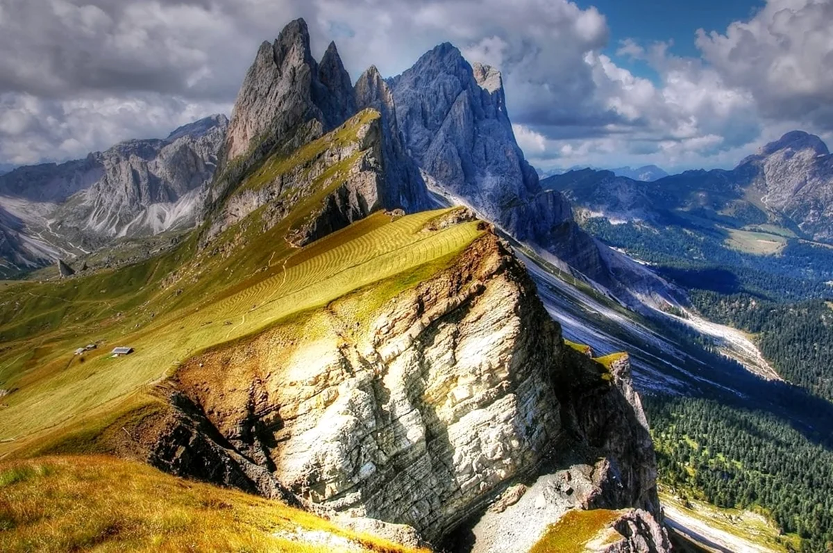 Доломитовые Альпы Италия. Красивая картинка