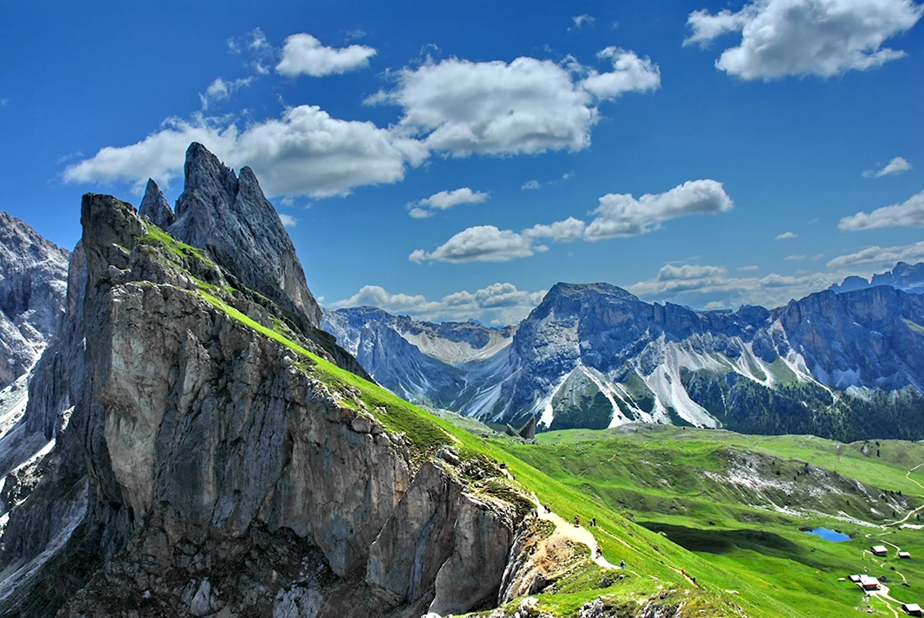 Доломитовые Альпы Италия Seceda. Красивая картинка