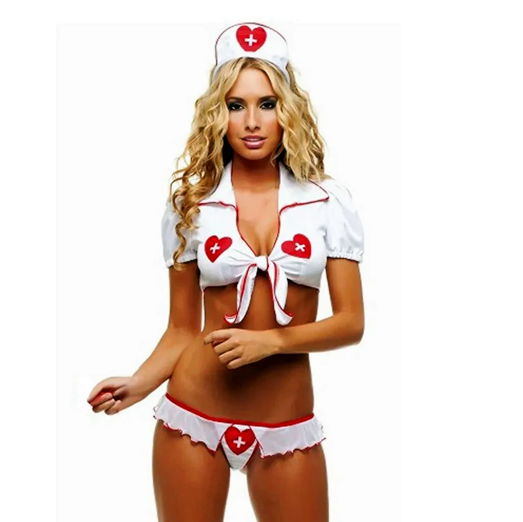 Эротический костюм медсестры. Красивая девушка