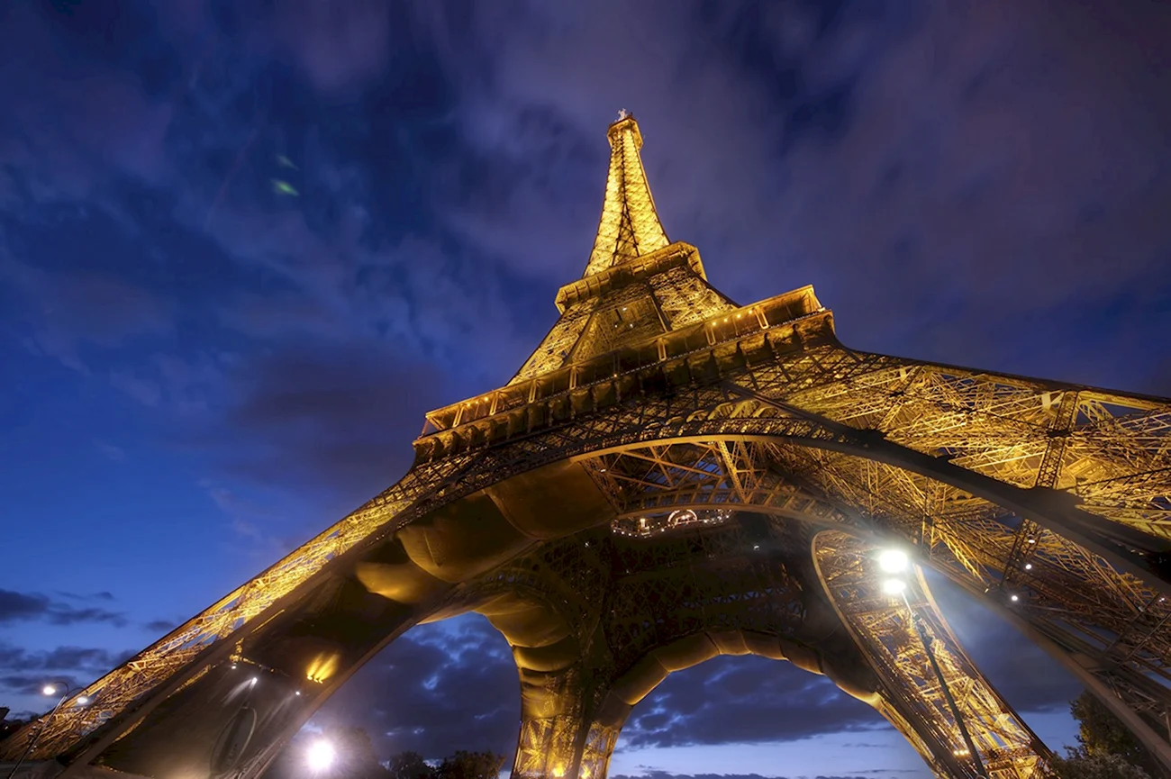 Франция Париж Эйфелева башня. Красивая картинка