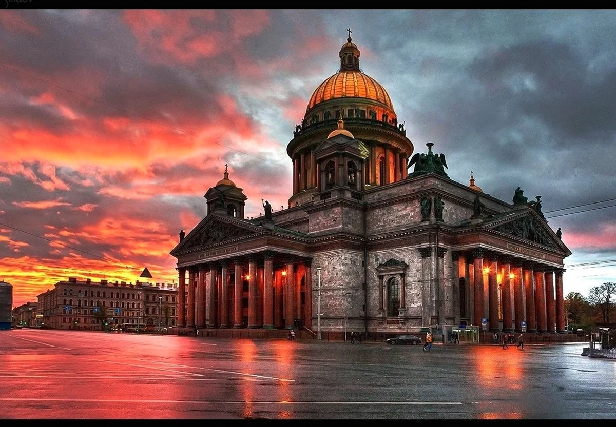 Исаакиевский собор в Санкт-Петербурге. Красивая картинка
