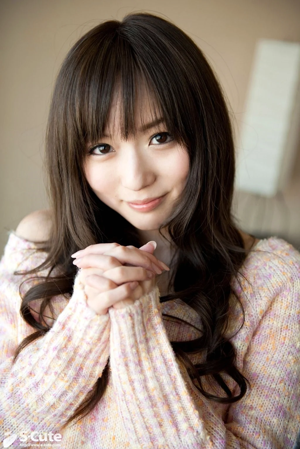 Юи Кониши. Красивая девушка