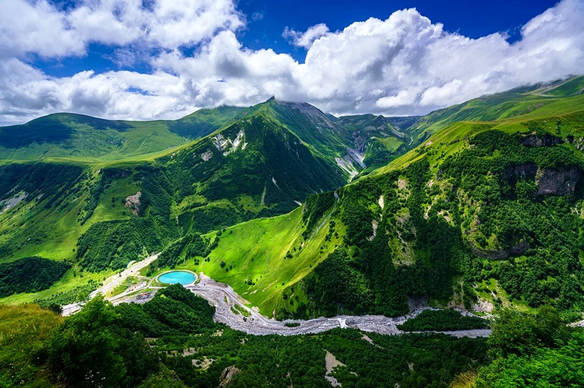 Кавкасиони Грузия горы. Картинка