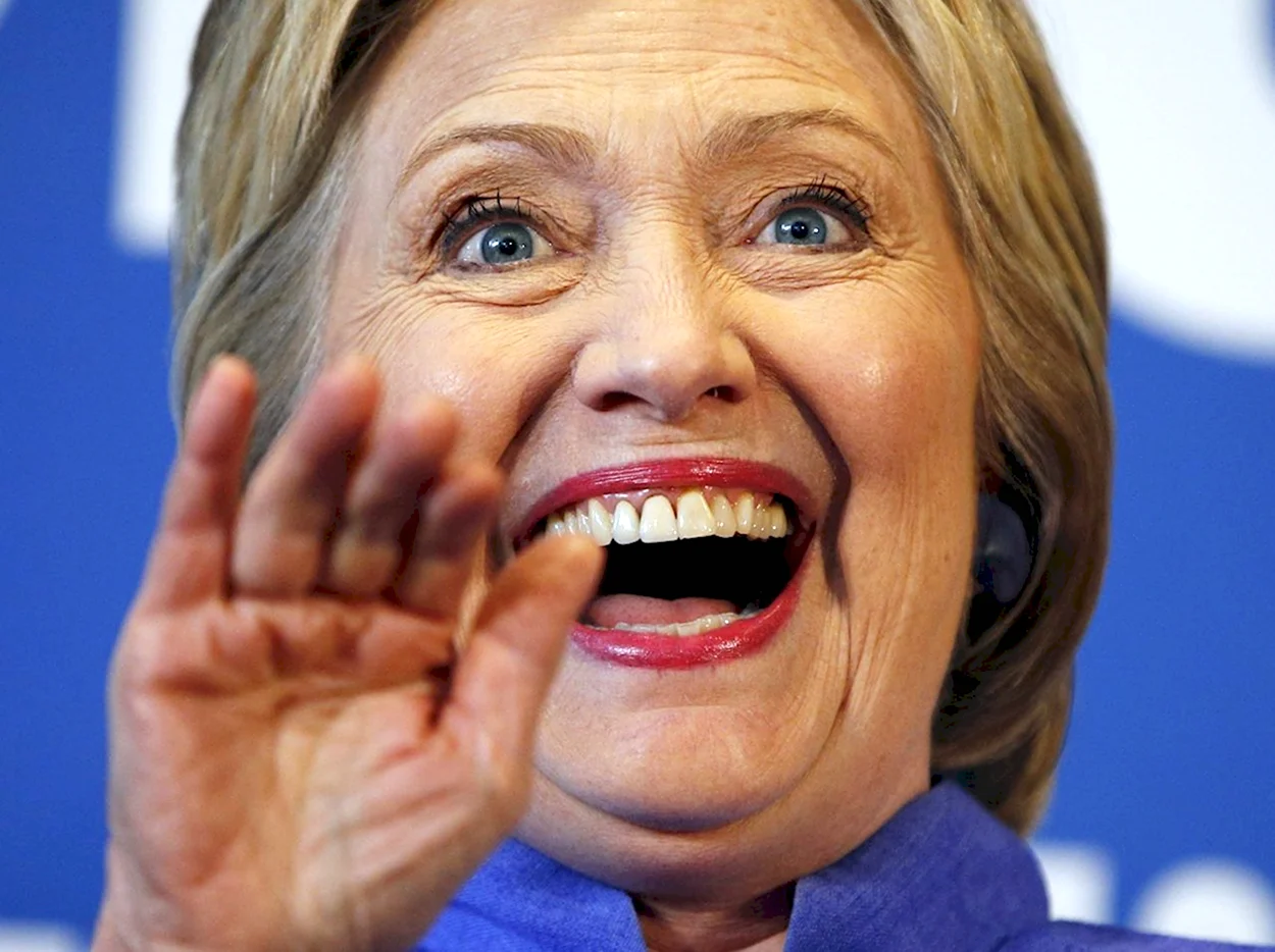 Хиллари Клинтон зубы. Знаменитость