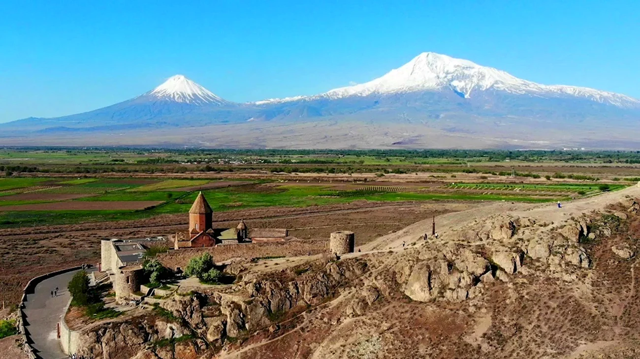 Хор Вирап Армения. Красивая картинка