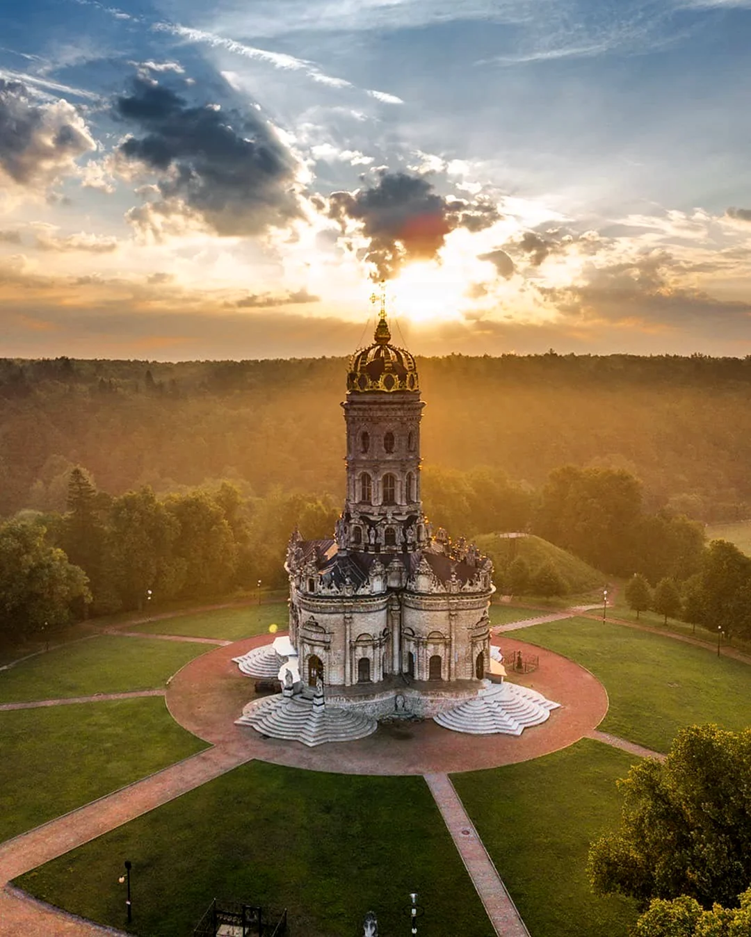 Храм в Дубровицах Подольск. Красивая картинка