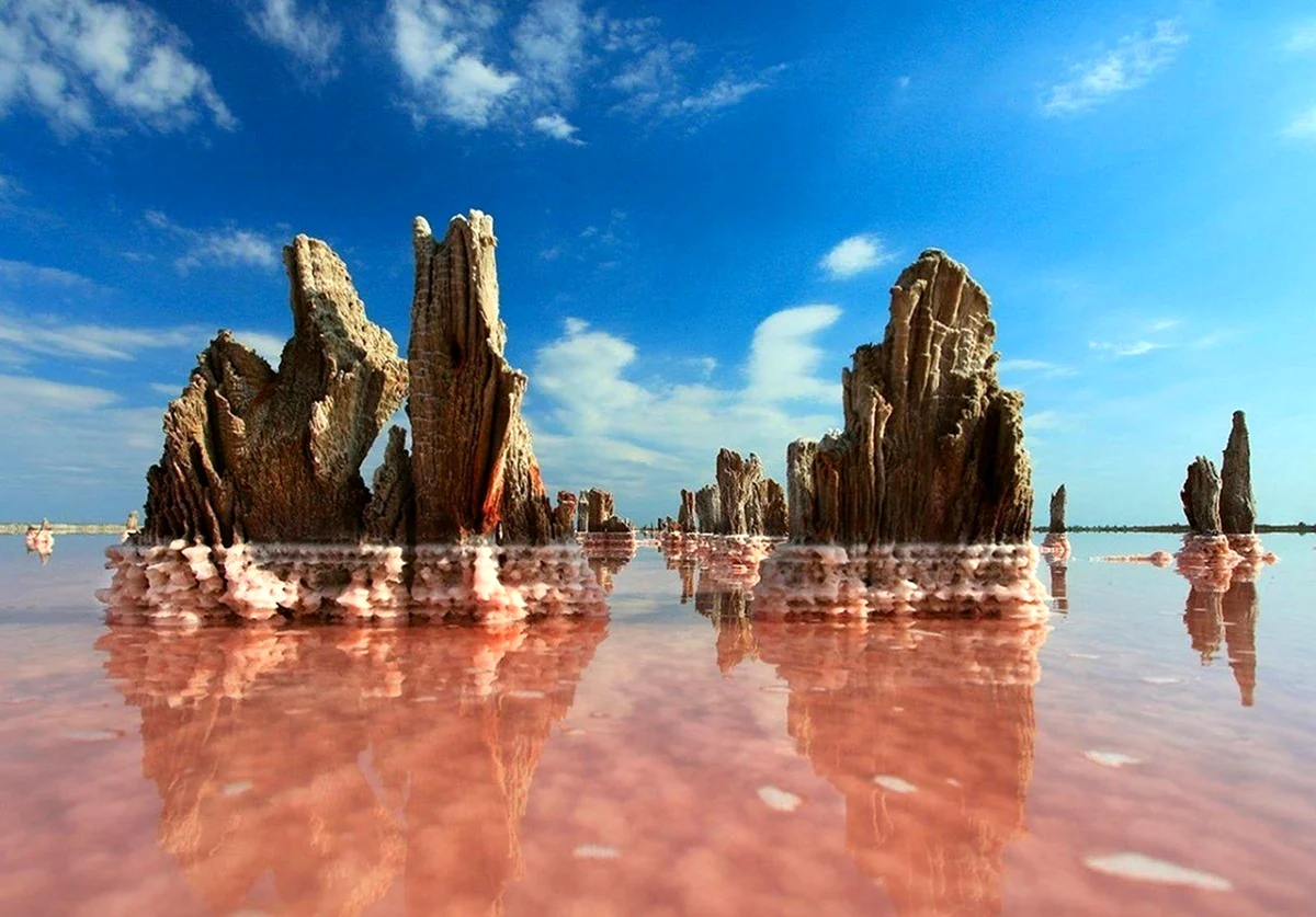Кояшское соленое озеро в Крыму. Красивая картинка