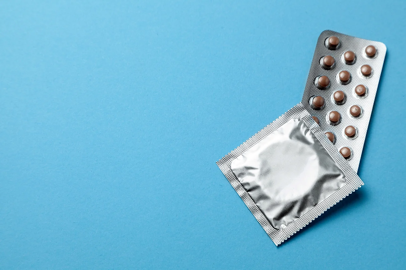 Контрацептивы презервативы. Поздравление