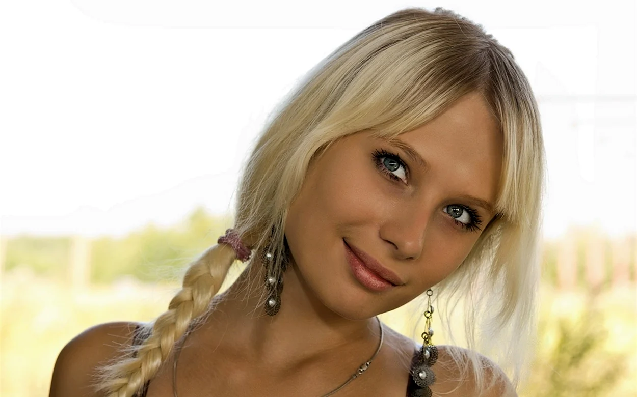 Красивая русская блондинка. Красивая девушка