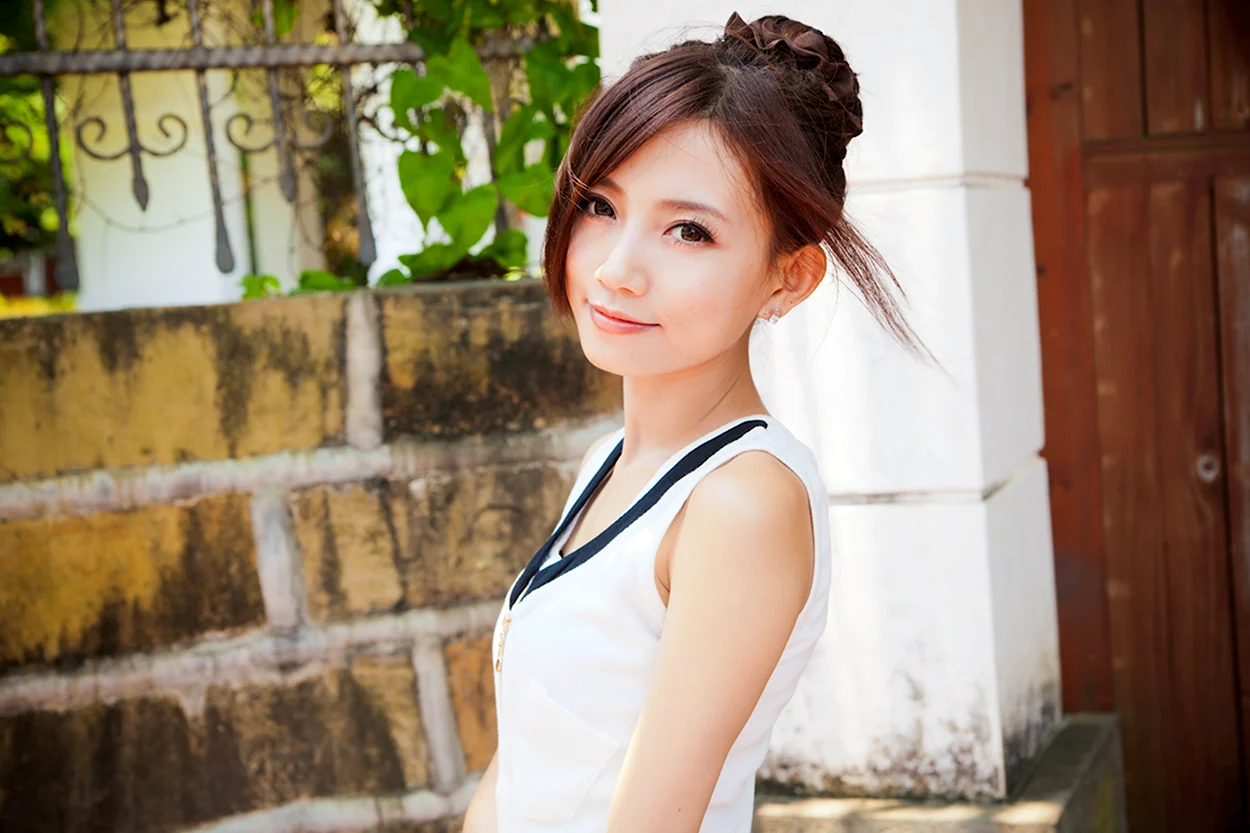 Красивые китаянки. Красивая девушка