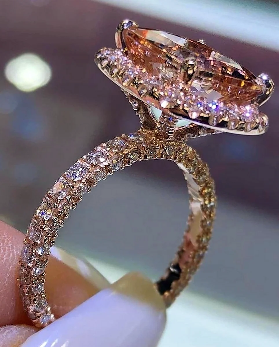 Красивые кольца с бриллиантами. Красивая картинка