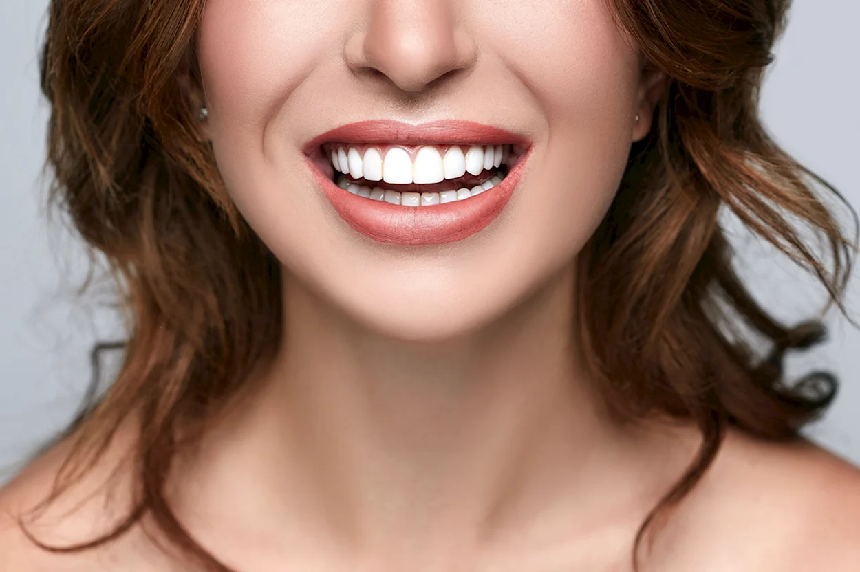 Красивые зубы. Красивая девушка