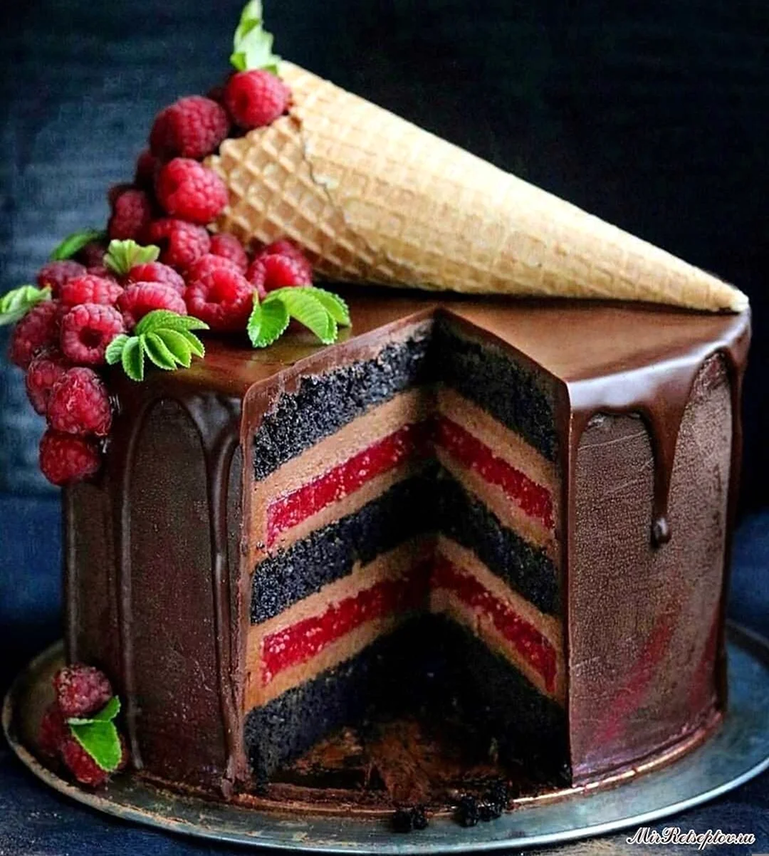 Красивый разрез торта. Красивая картинка