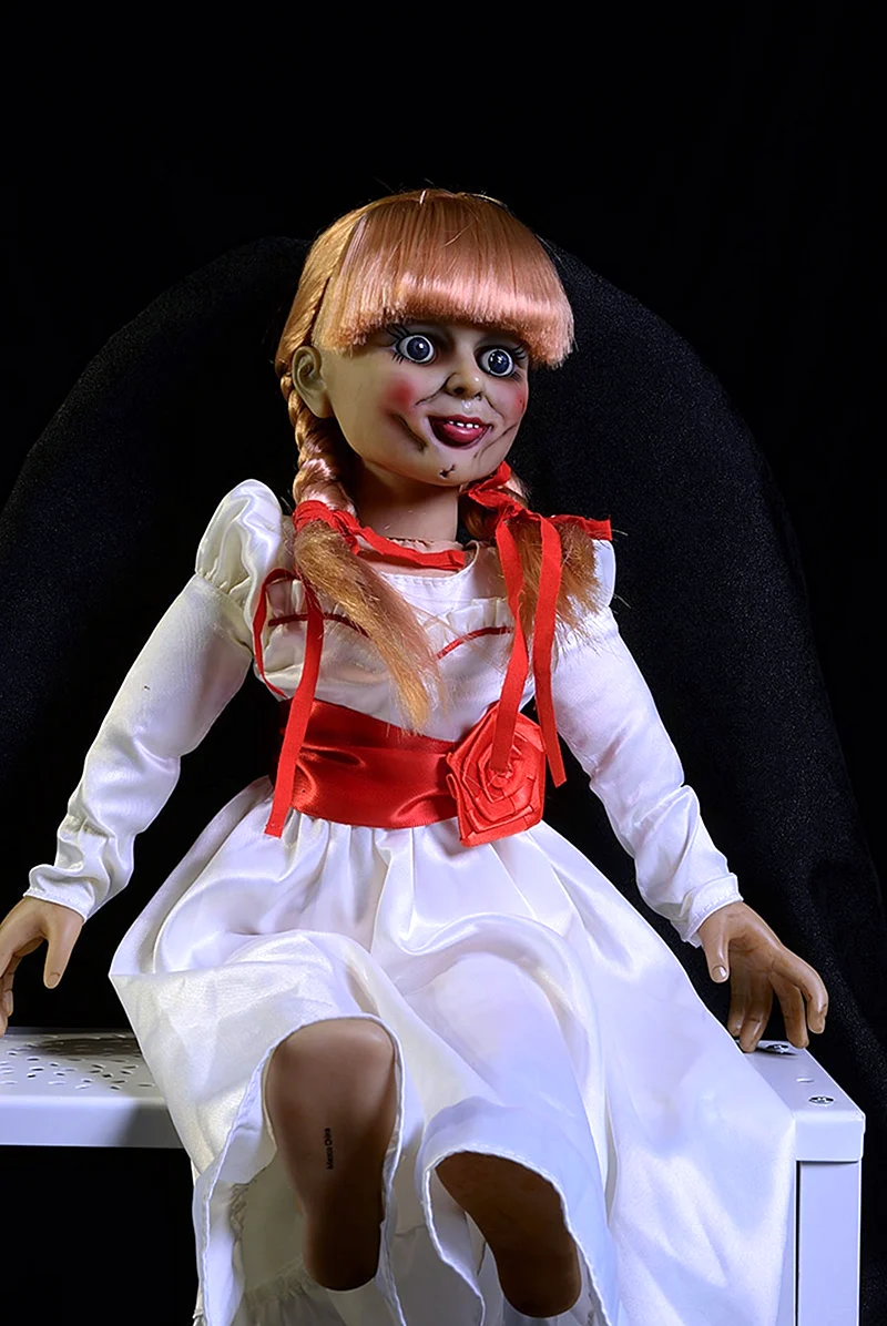 Кукла Анабель сбежала 2020. Игрушка