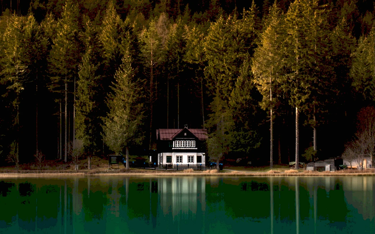 Lakehouse дом у озера. Красивая картинка