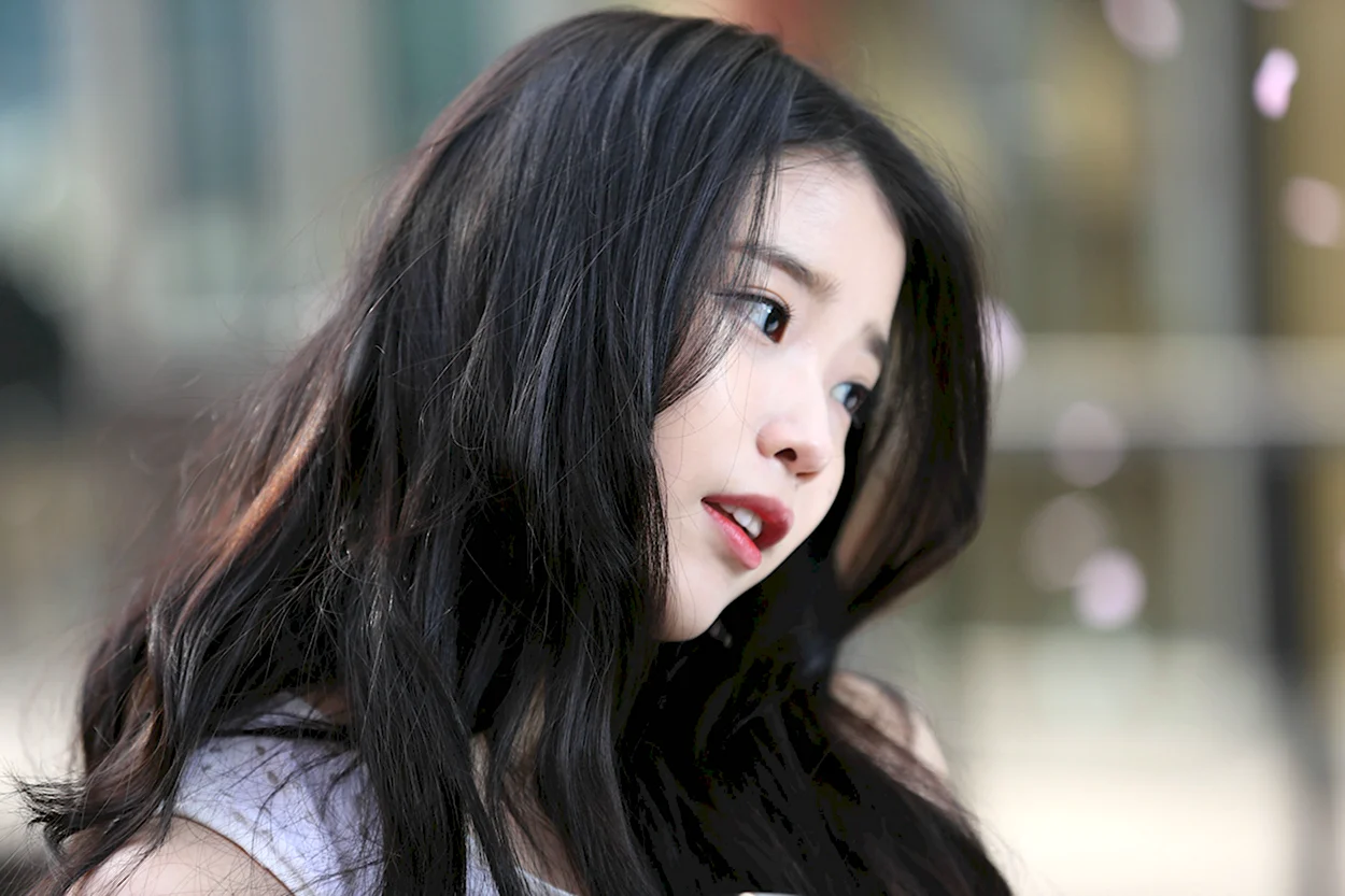 Lee Ji Eun вампир. Красивая девушка
