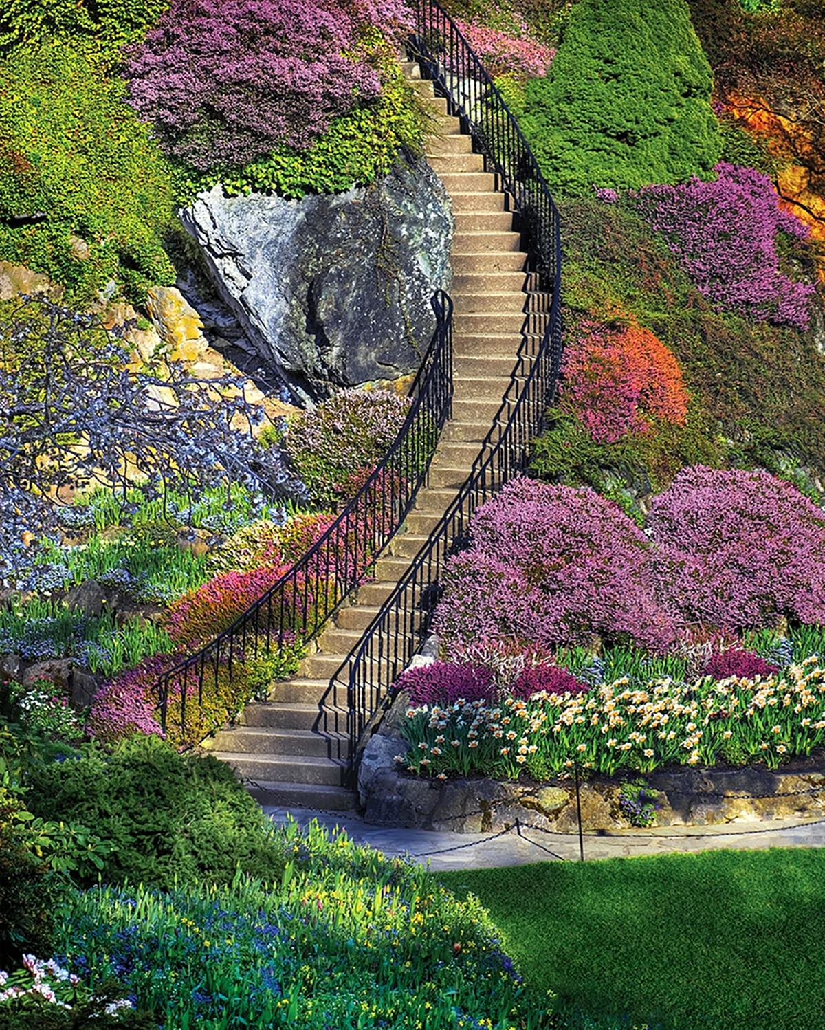 Лестница в саду Бутчартов. Красивая картинка
