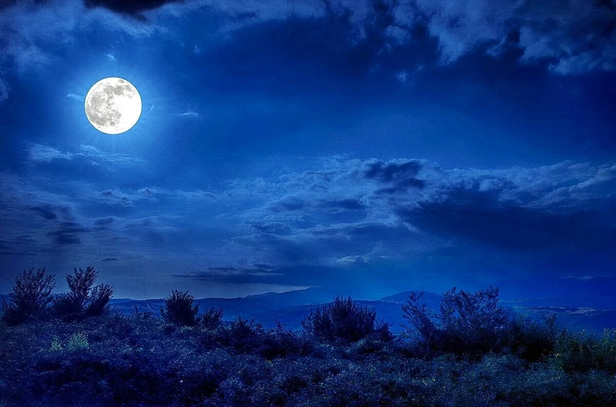 Лунное небо. Красивая картинка