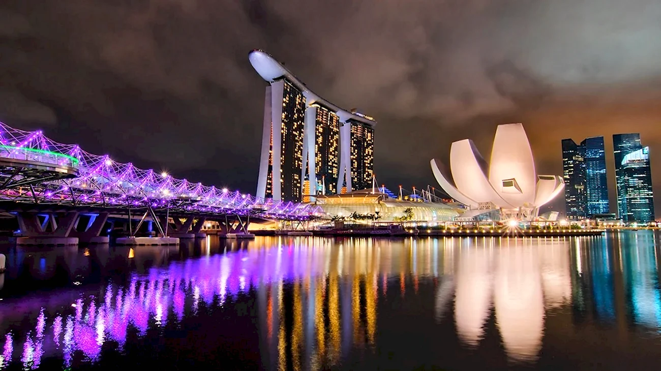 Марина Бэй Сэндс Сингапур ночью. Красивая картинка