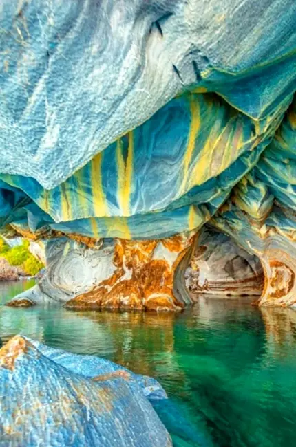 Мраморные пещеры Чиле-Чико. Красивая картинка