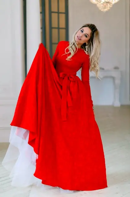 Наталья Рудова в Красном платье. Знаменитость