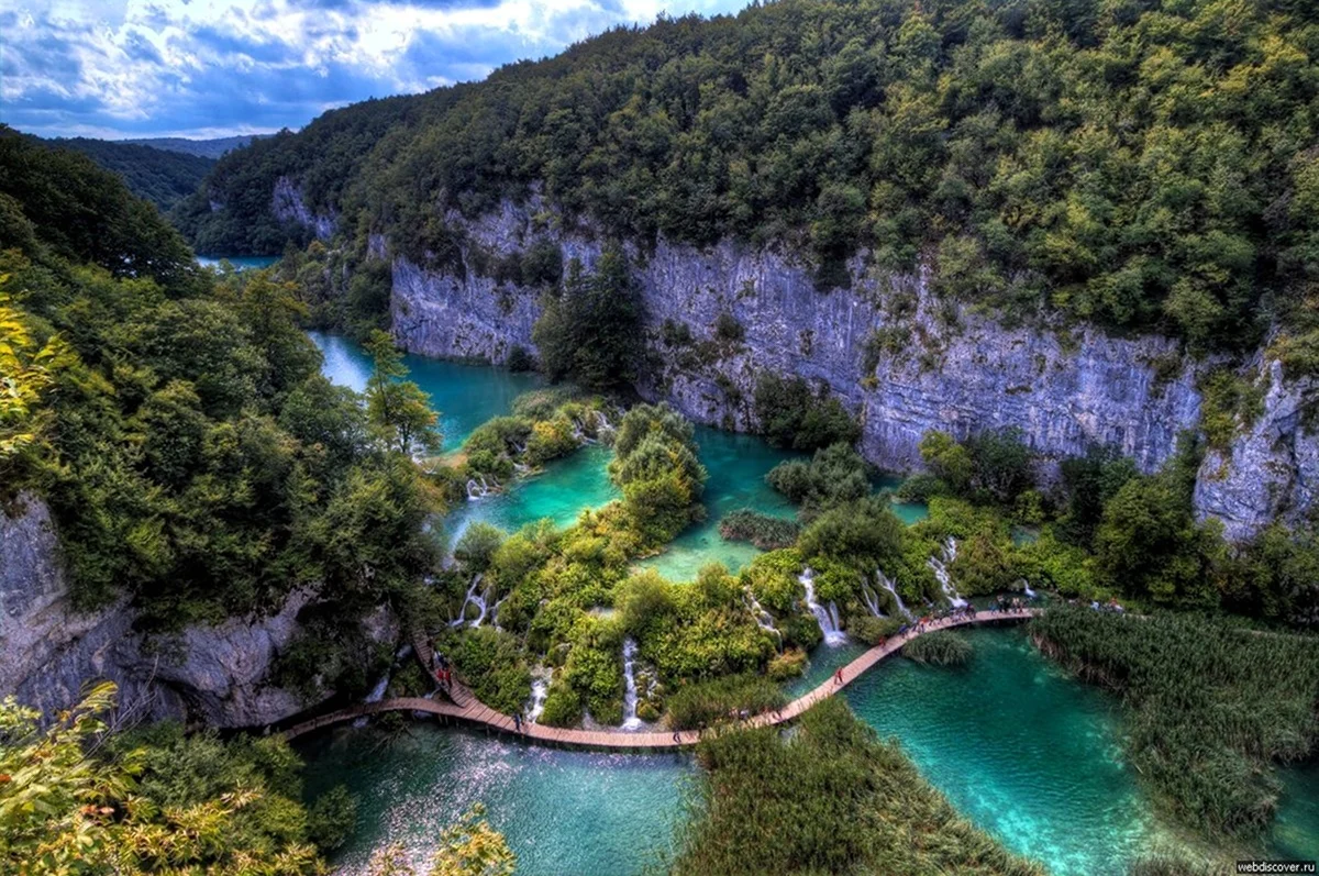 Национальный парк Плитвицкие озера Хорватия. Картинка