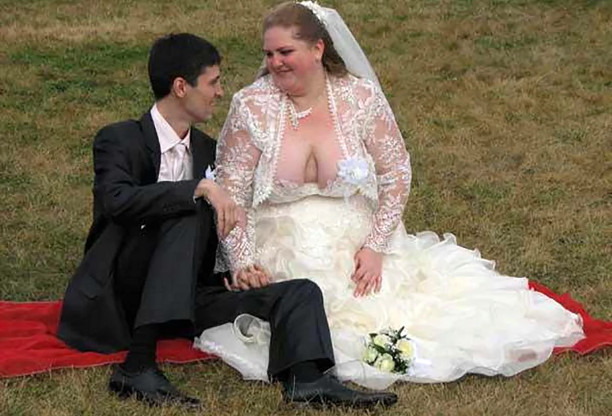 Нелепые Свадебные платья. Прикольная картинка