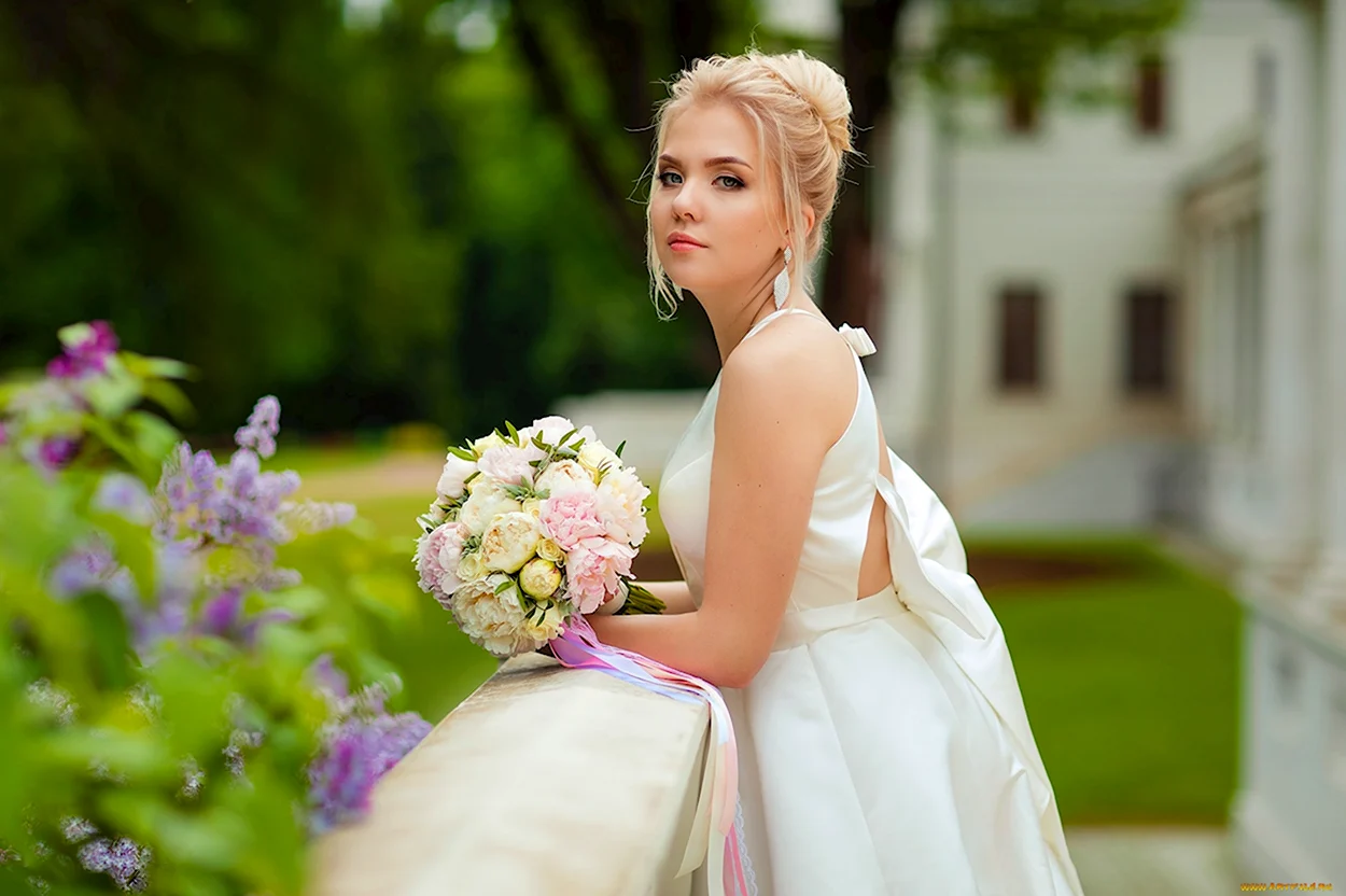Невесты. Красивая девушка