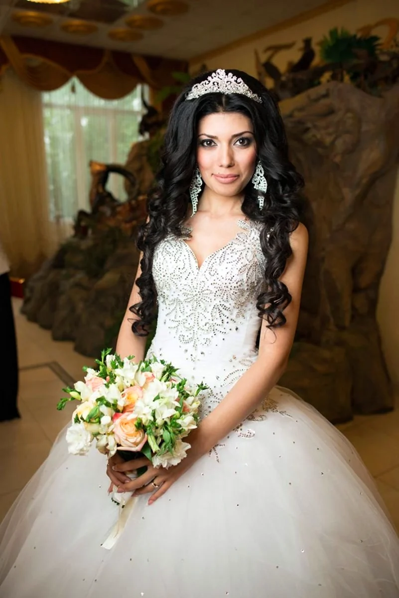 Невесты Дагестана Лаурита. Красивая девушка