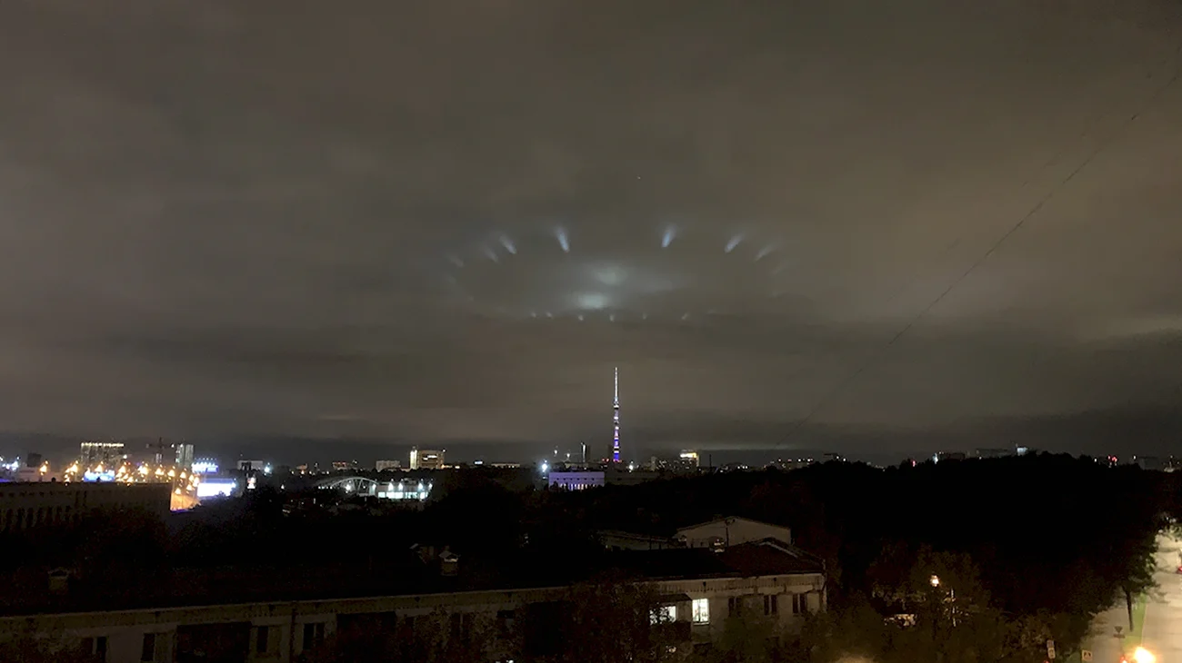 НЛО над Москвой 2021. Поздравление