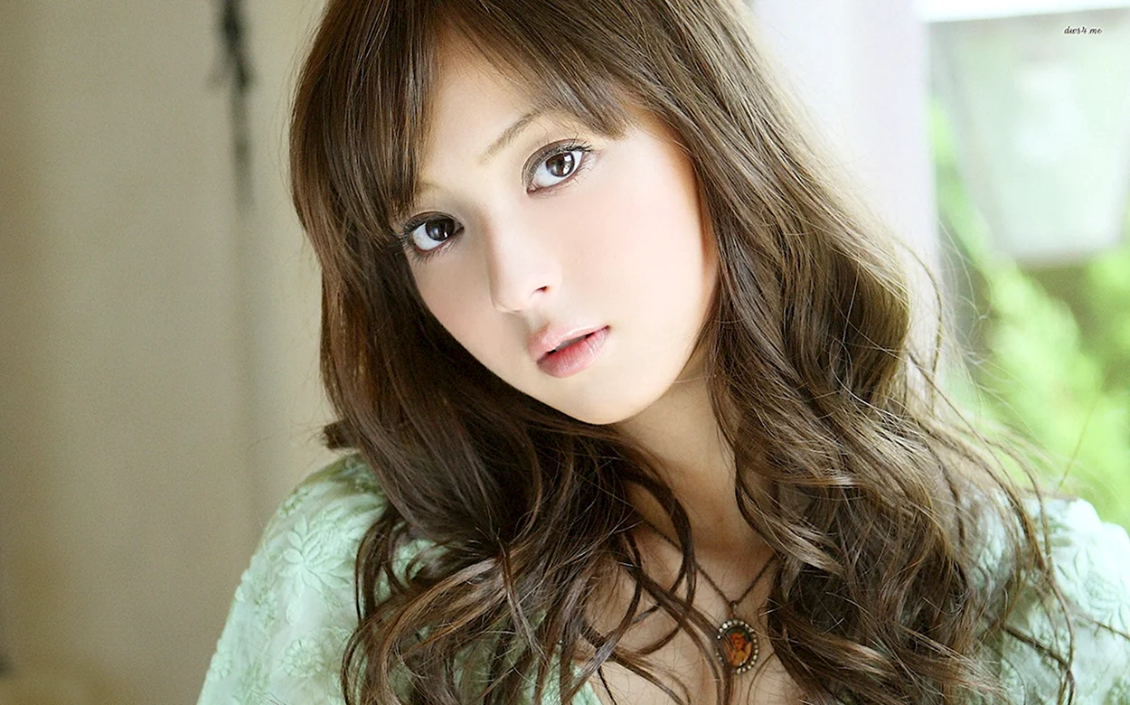 Нозоми Сасаки. Красивая девушка