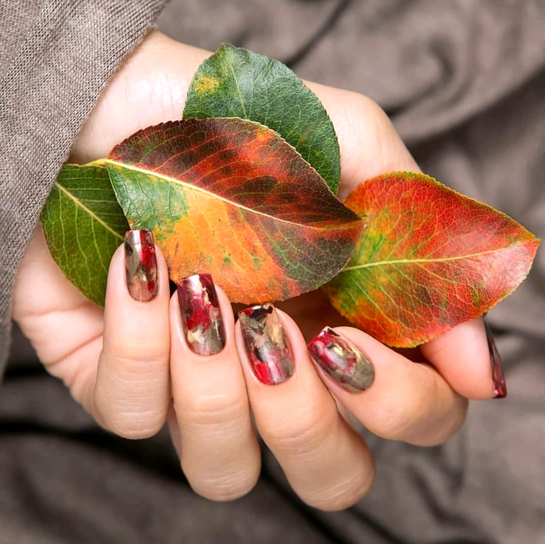 Осенние ногти. Красивая картинка