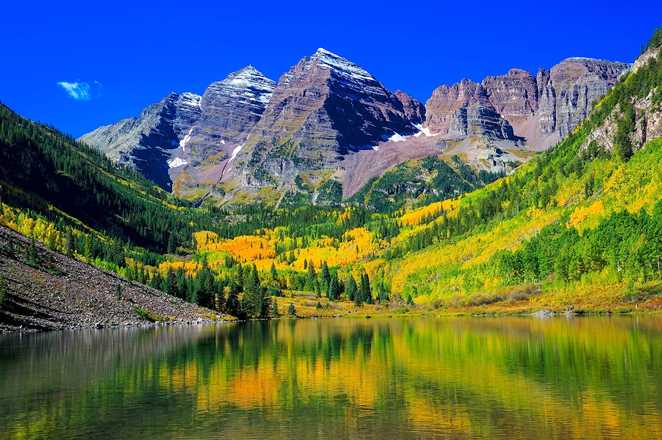 Озеро марун Колорадо. Красивая картинка