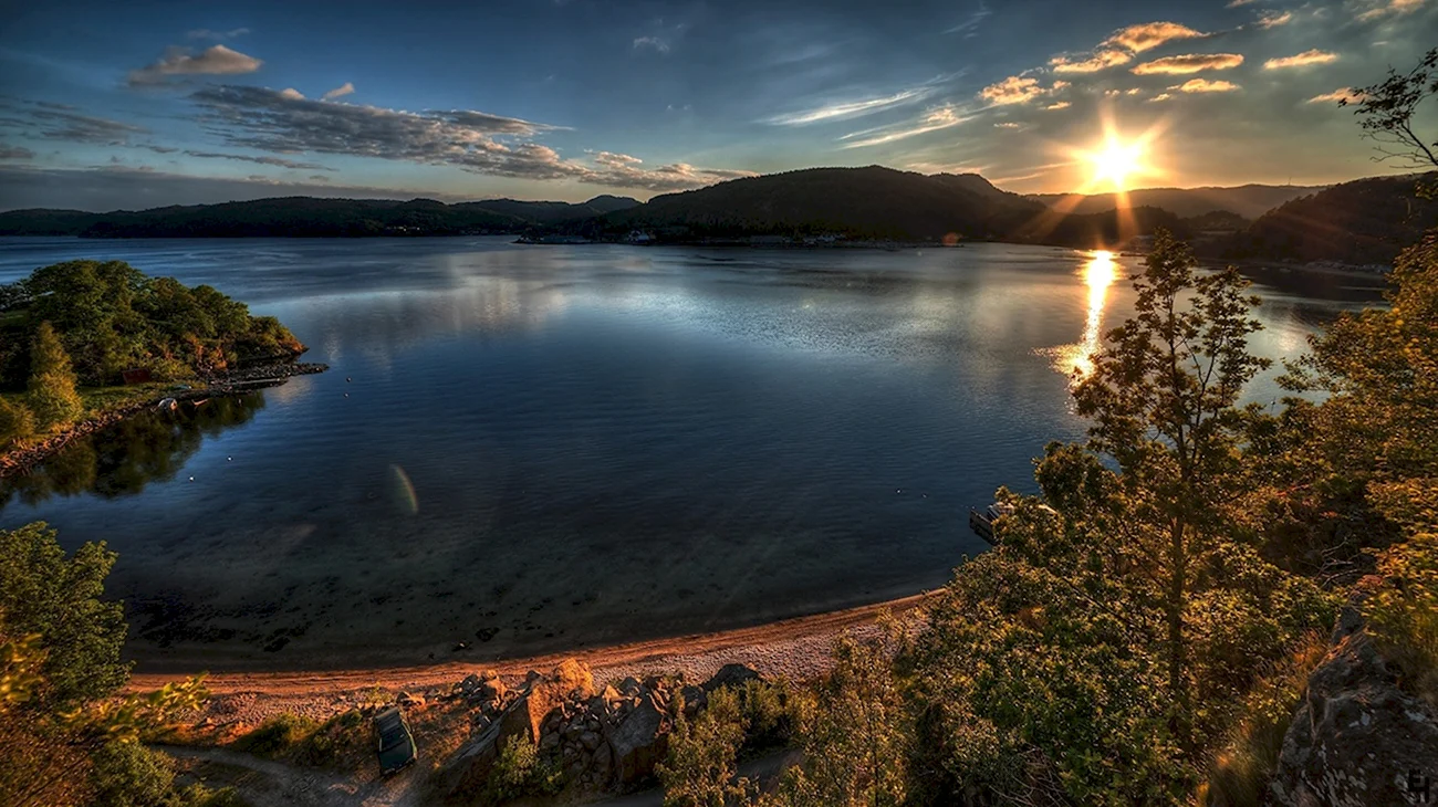 Озеро Тургояк. Картинка